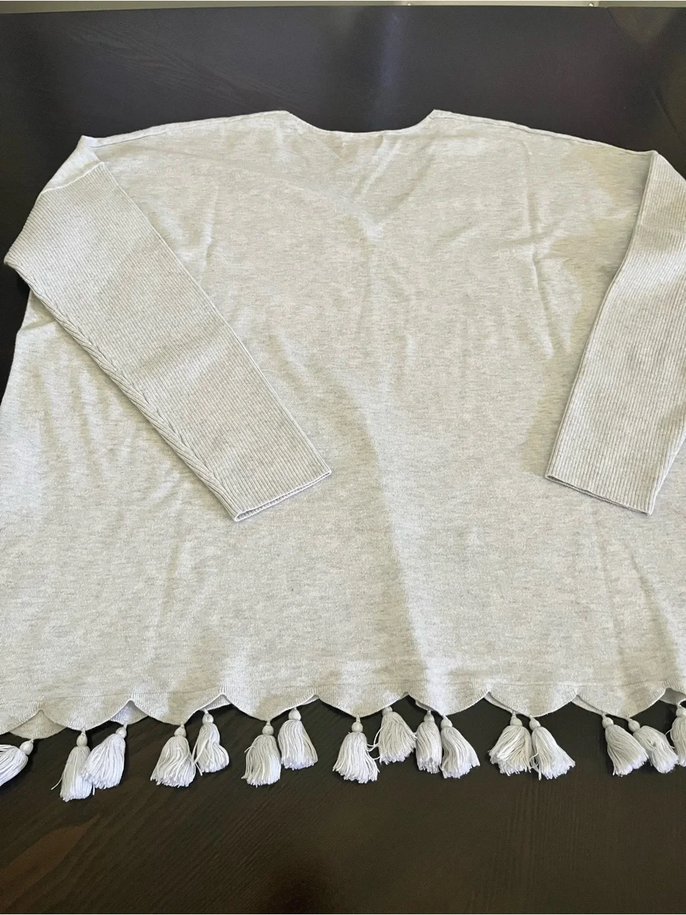Lilly Pulitzer Light Gray V-Neck Tassel-Hem Sweater